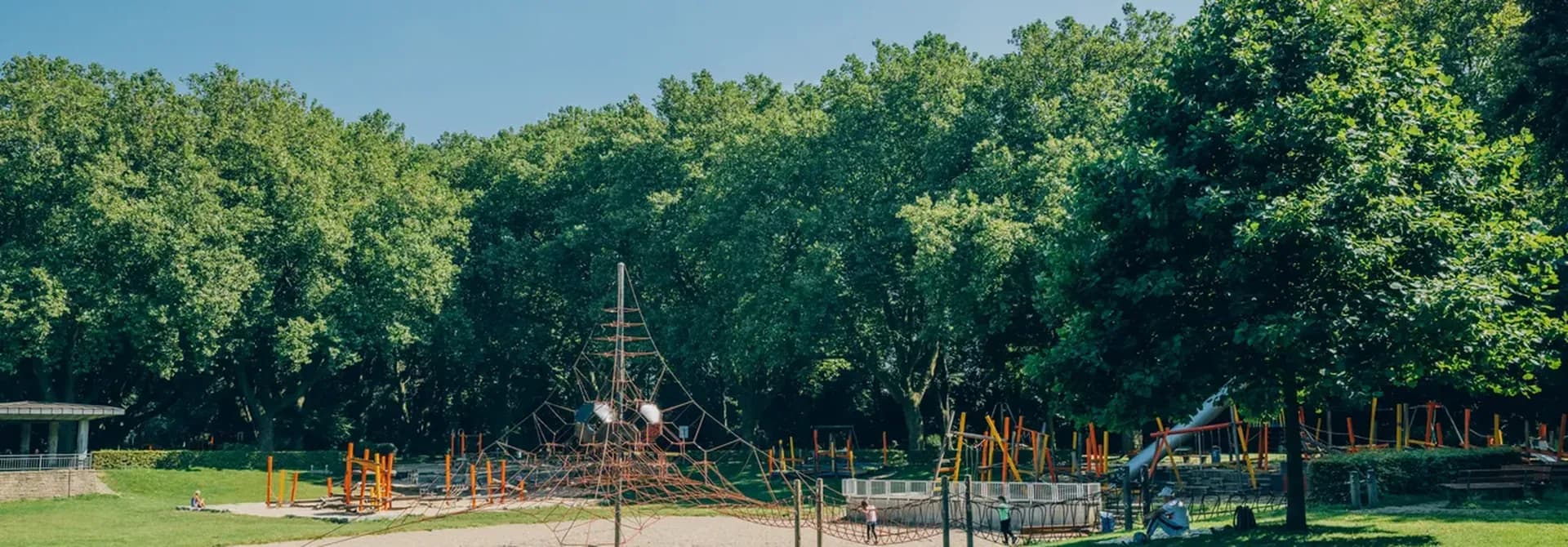 Spielplatz im Stadtpark Meiderich Spielplatz im Stadtpark Meiderich